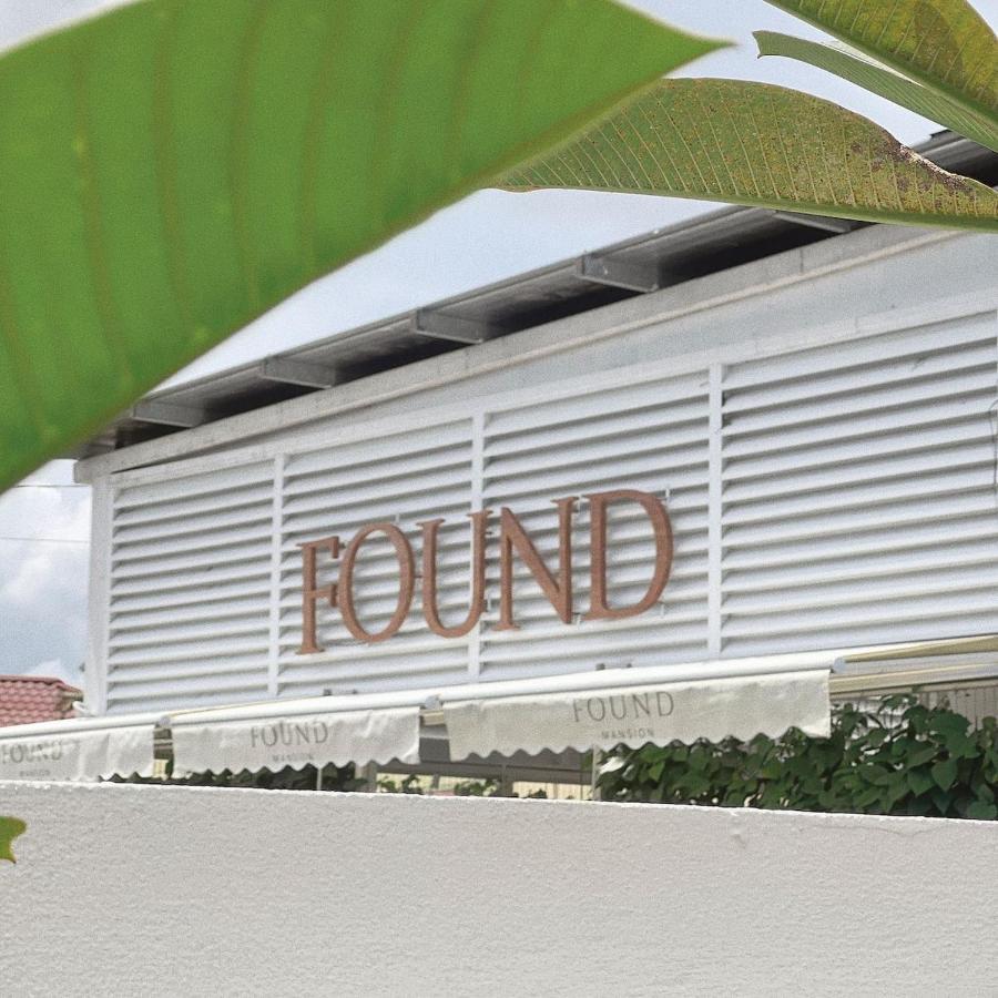 Hotel Found Mansion Pantai Cenang  Esterno foto