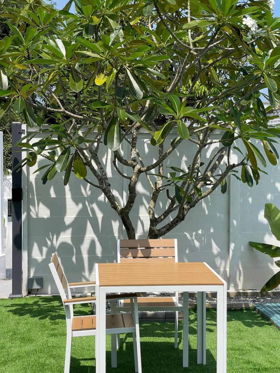 Hotel Found Mansion Pantai Cenang  Esterno foto