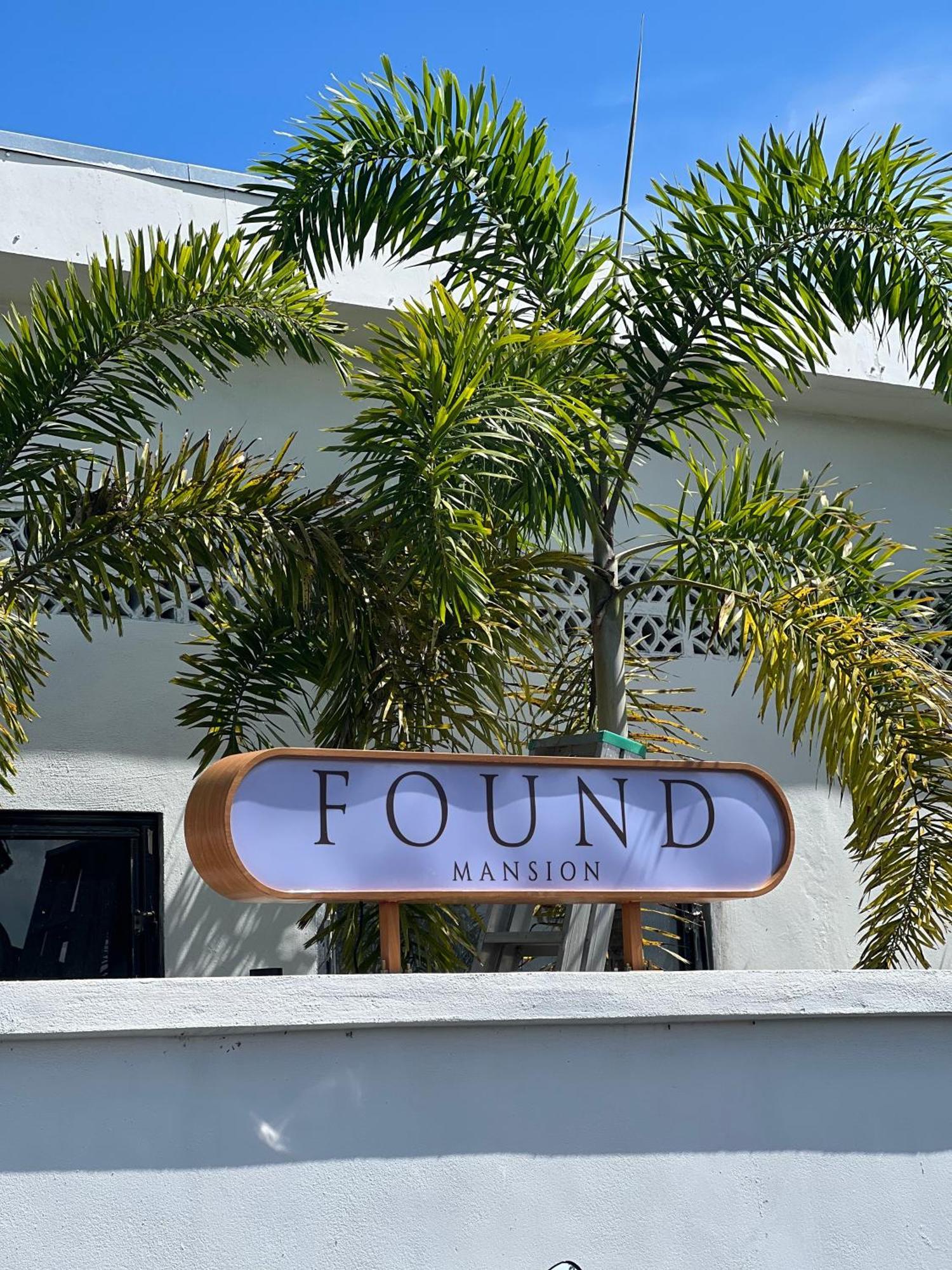 Hotel Found Mansion Pantai Cenang  Esterno foto