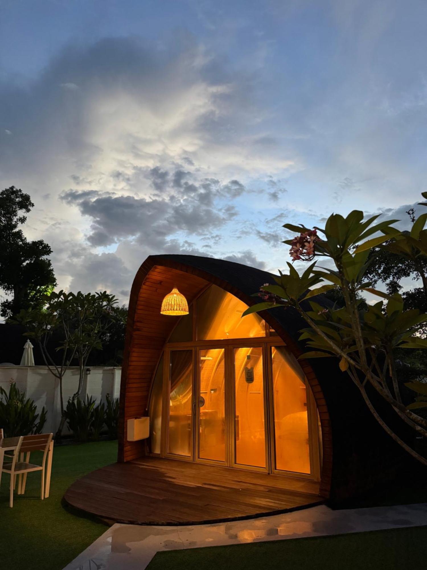 Hotel Found Mansion Pantai Cenang  Esterno foto