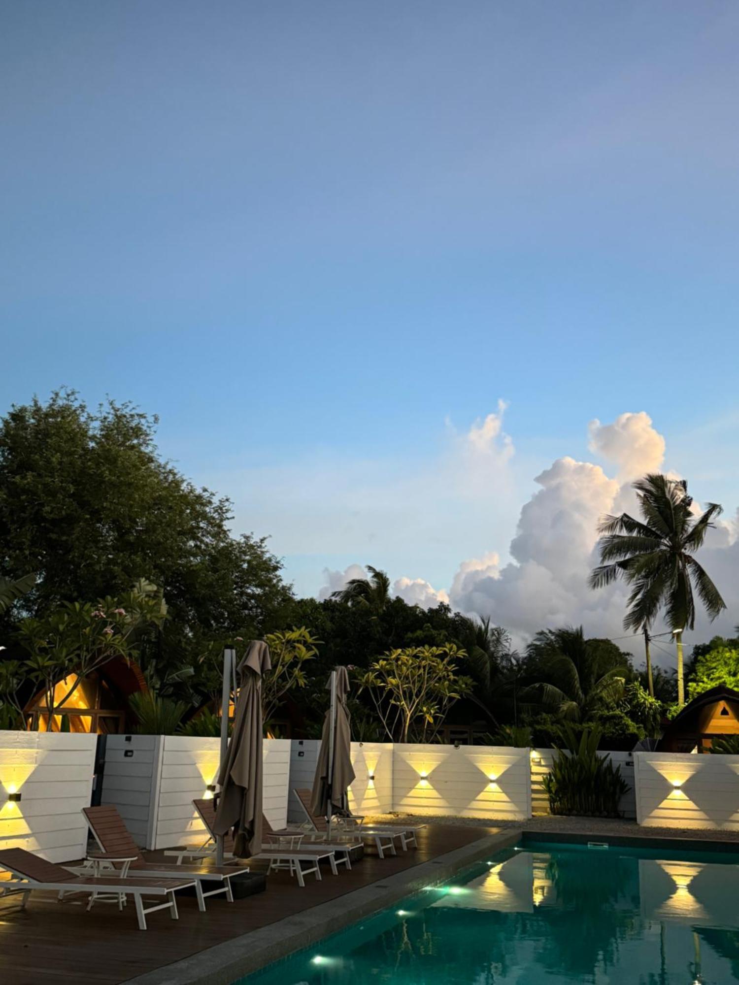 Hotel Found Mansion Pantai Cenang  Esterno foto